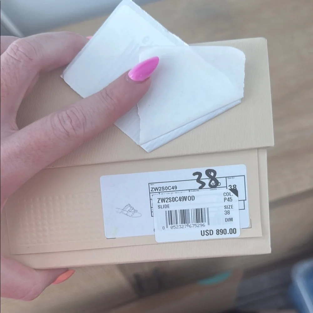 NIB Valentino Rockstud Flat Slide Sandals in Poudre - Picture 6 of 6